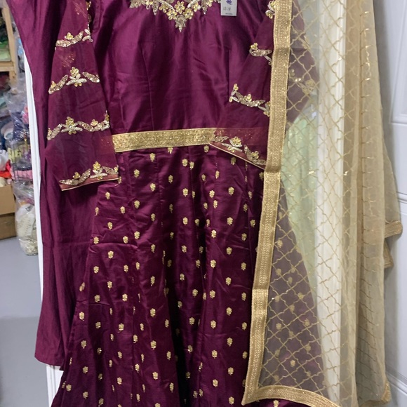 Anarkali suit in size 38 In stock ✅
———————————- - Picture 9 of 14